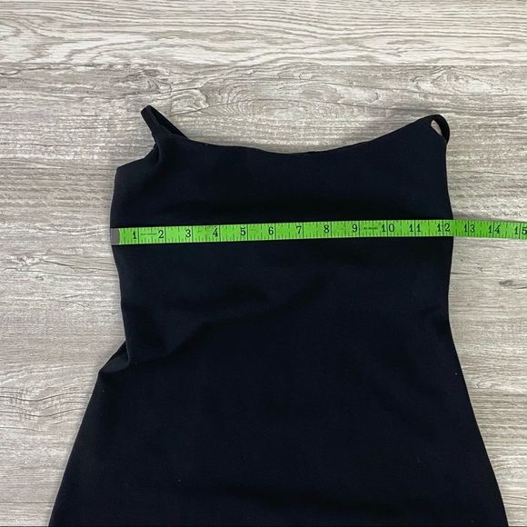 Lululemon Black Strappy Back Built in bra Tank Top - Picture 7 of 7